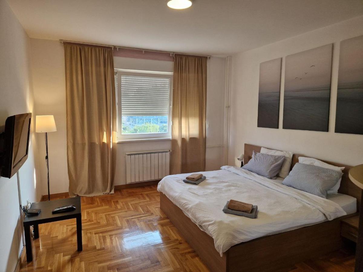 Status Superior Apartments Belgrado Esterno foto