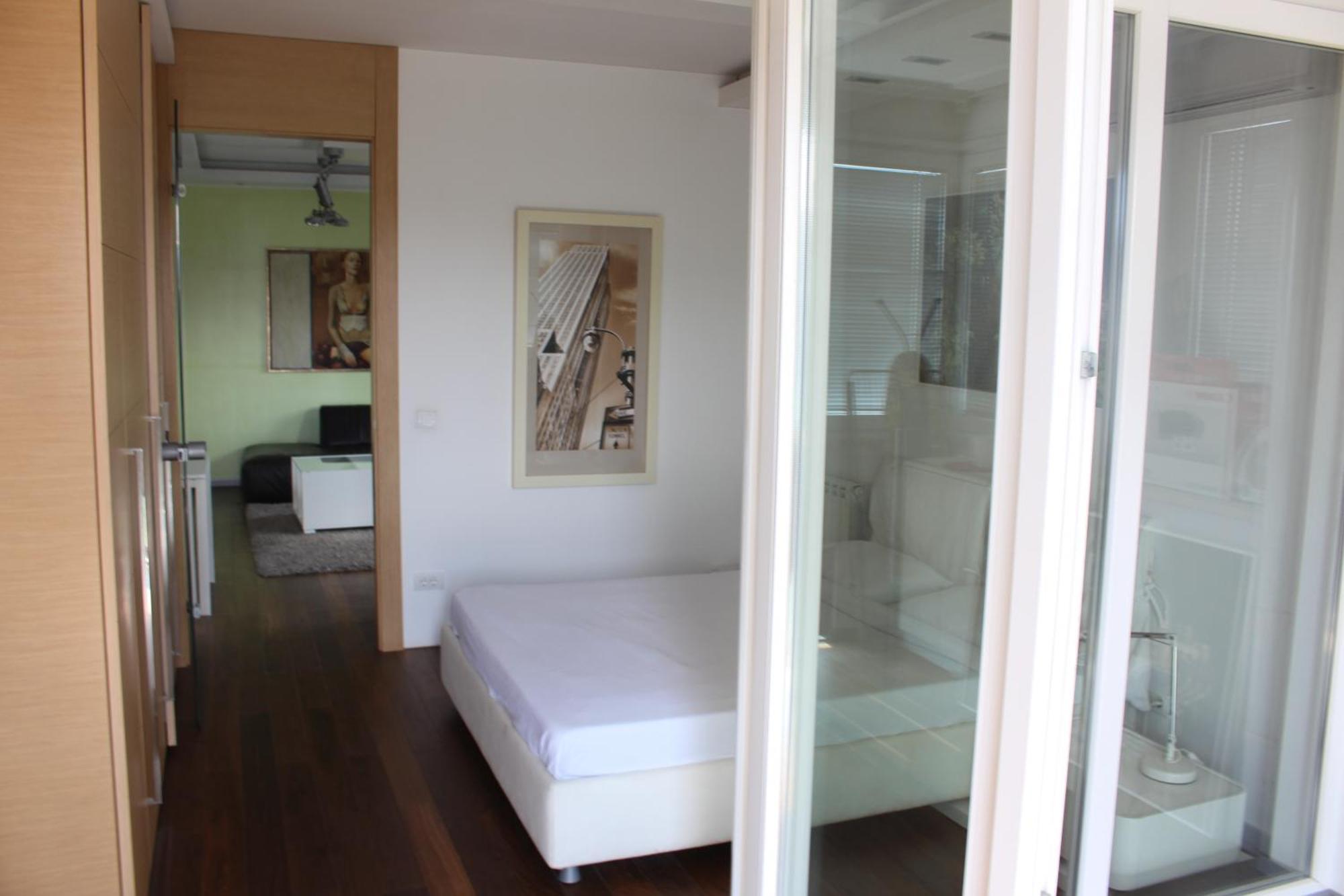 Status Superior Apartments Belgrado Esterno foto