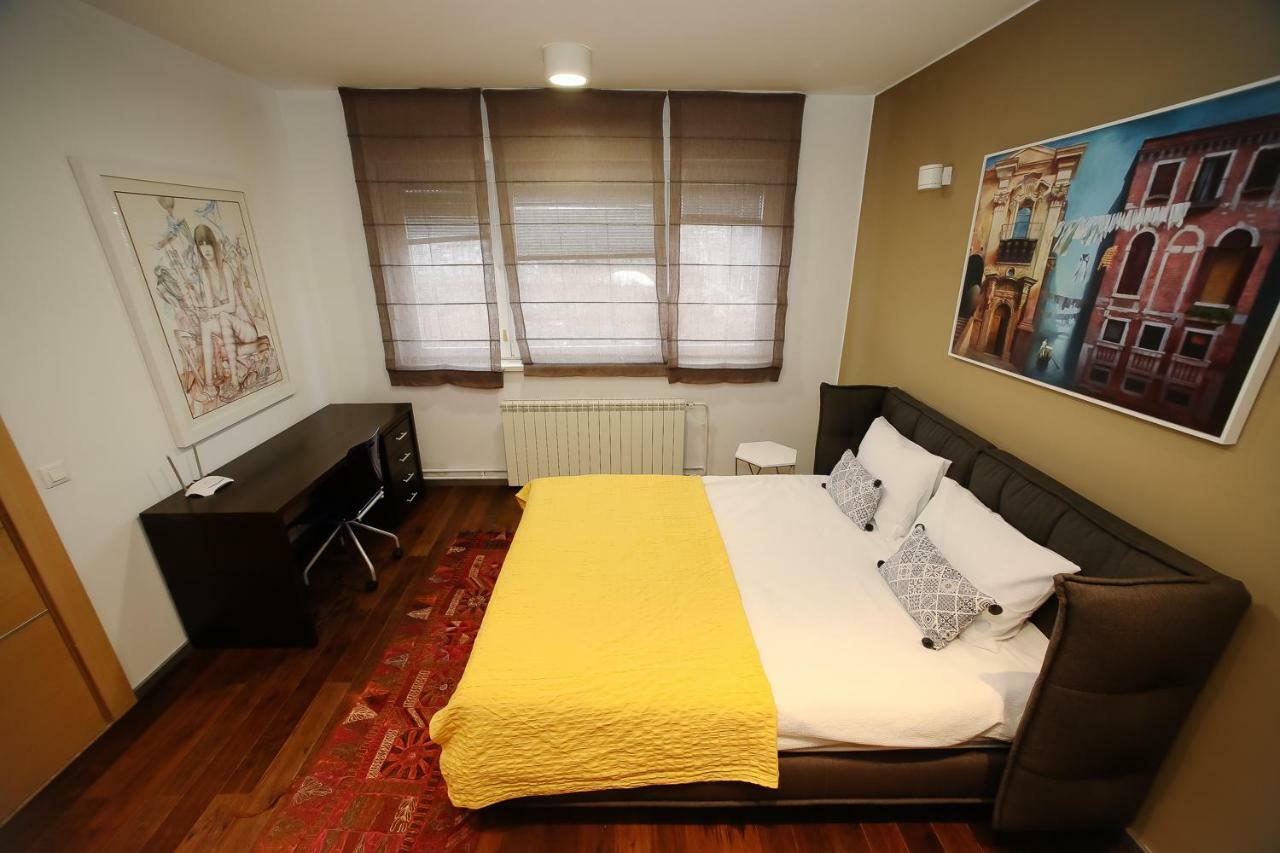Status Superior Apartments Belgrado Esterno foto