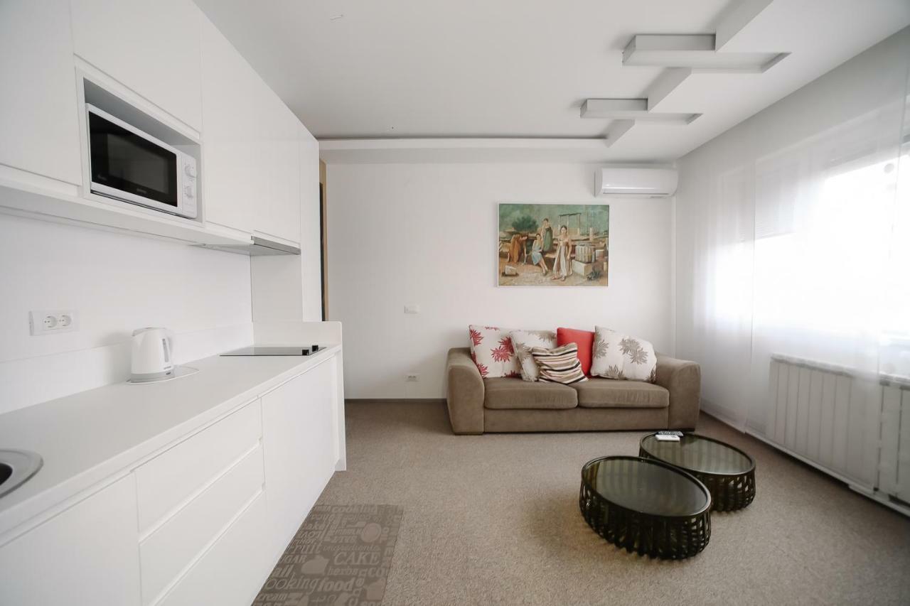 Status Superior Apartments Belgrado Esterno foto