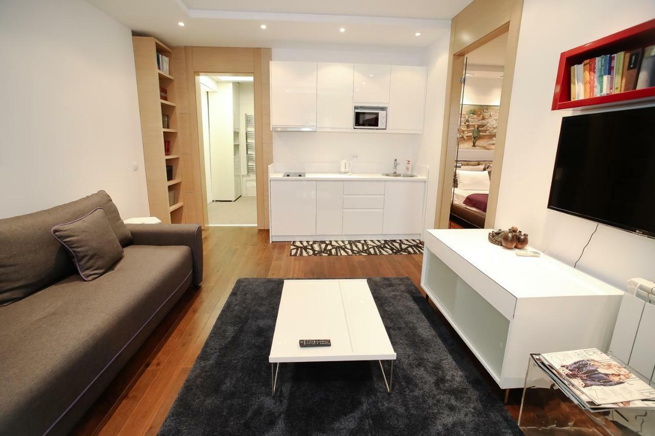 Status Superior Apartments Belgrado Esterno foto
