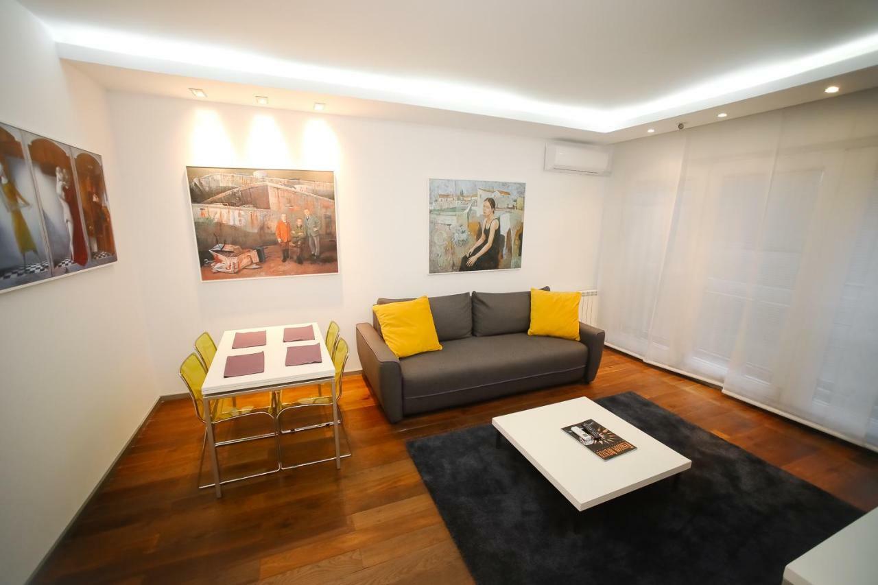 Status Superior Apartments Belgrado Esterno foto
